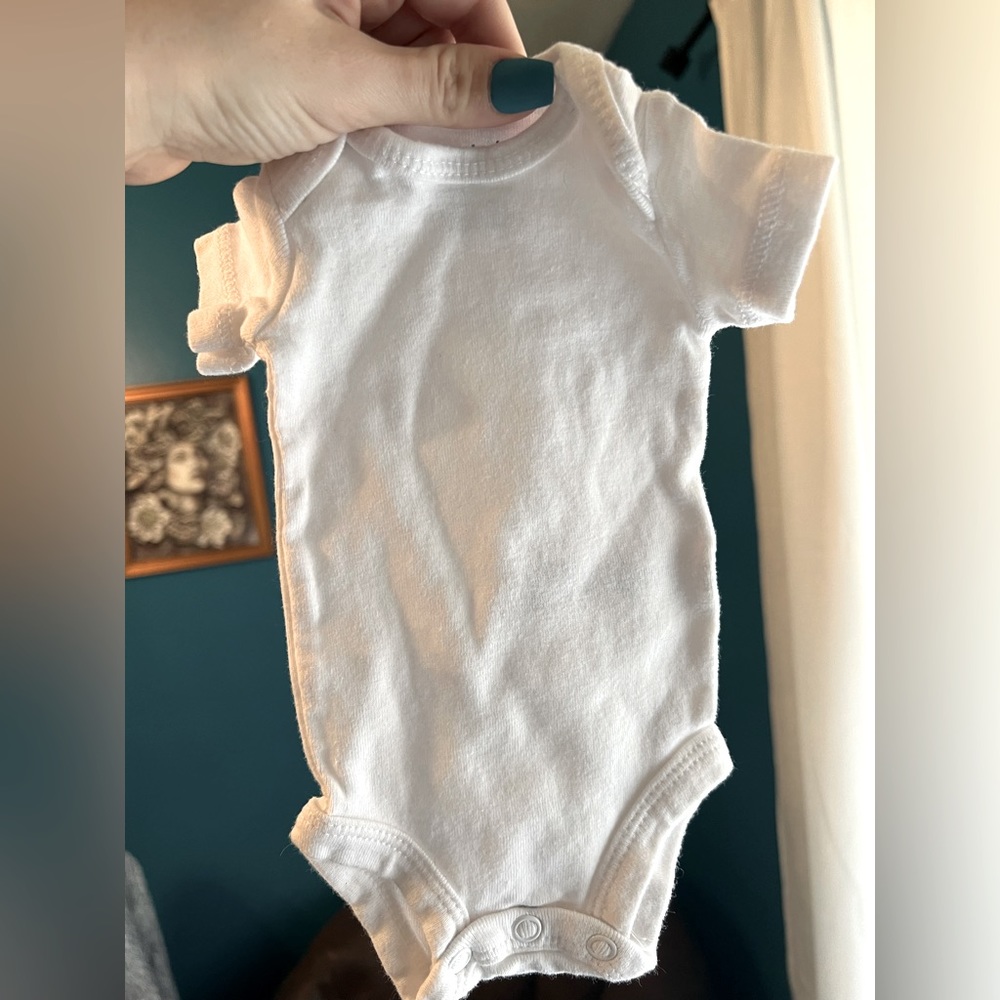 Carters 4 pack NWOT onsies